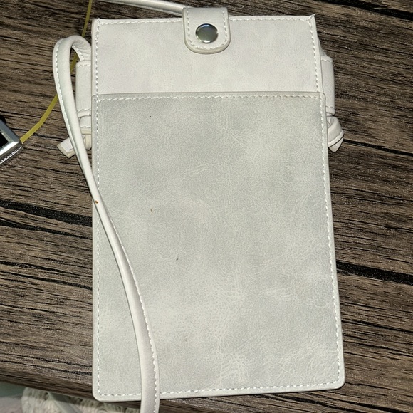 Save the Girls Touchscreen Phone Case or Crossbody with RFID Gray. NWOT - Picture 3 of 11